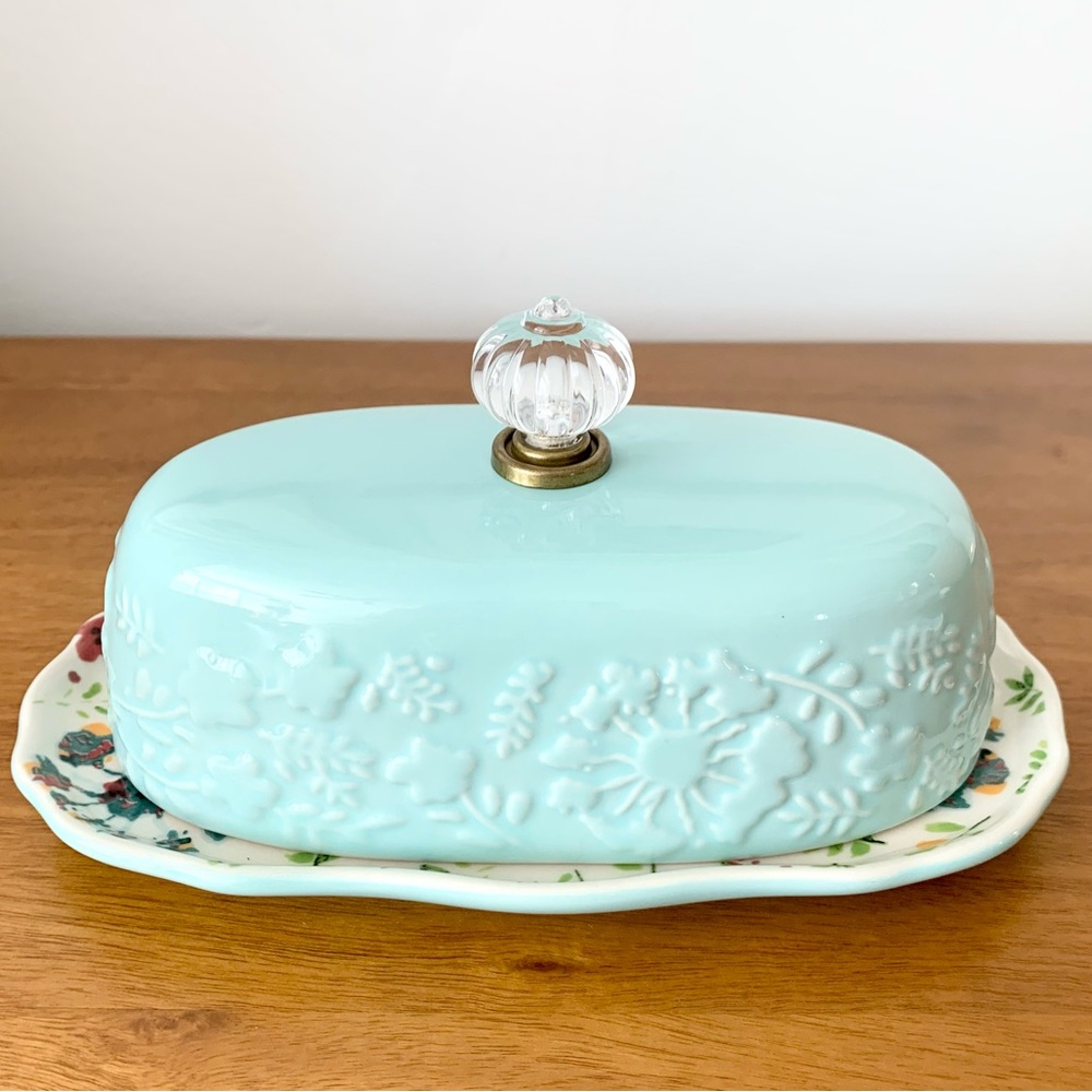 The Pioneer Woman Aqua Floral Ceramic Butter Dish with Glass Knob